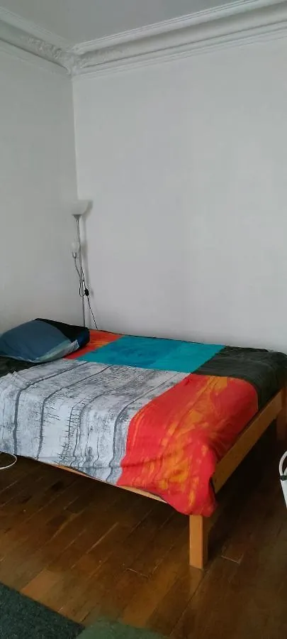 Private Room III For 1 Person Maximum In Our Family Apartment In Paris 10, Near La Gare Du Nord Homestay